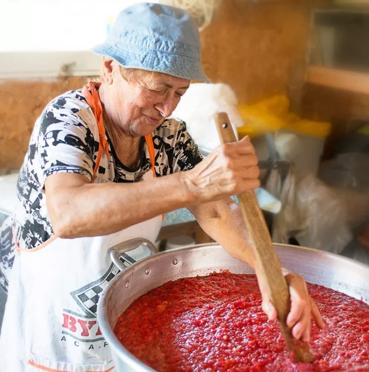 Canning Tomatoes - Guest Post from Nonna's Way