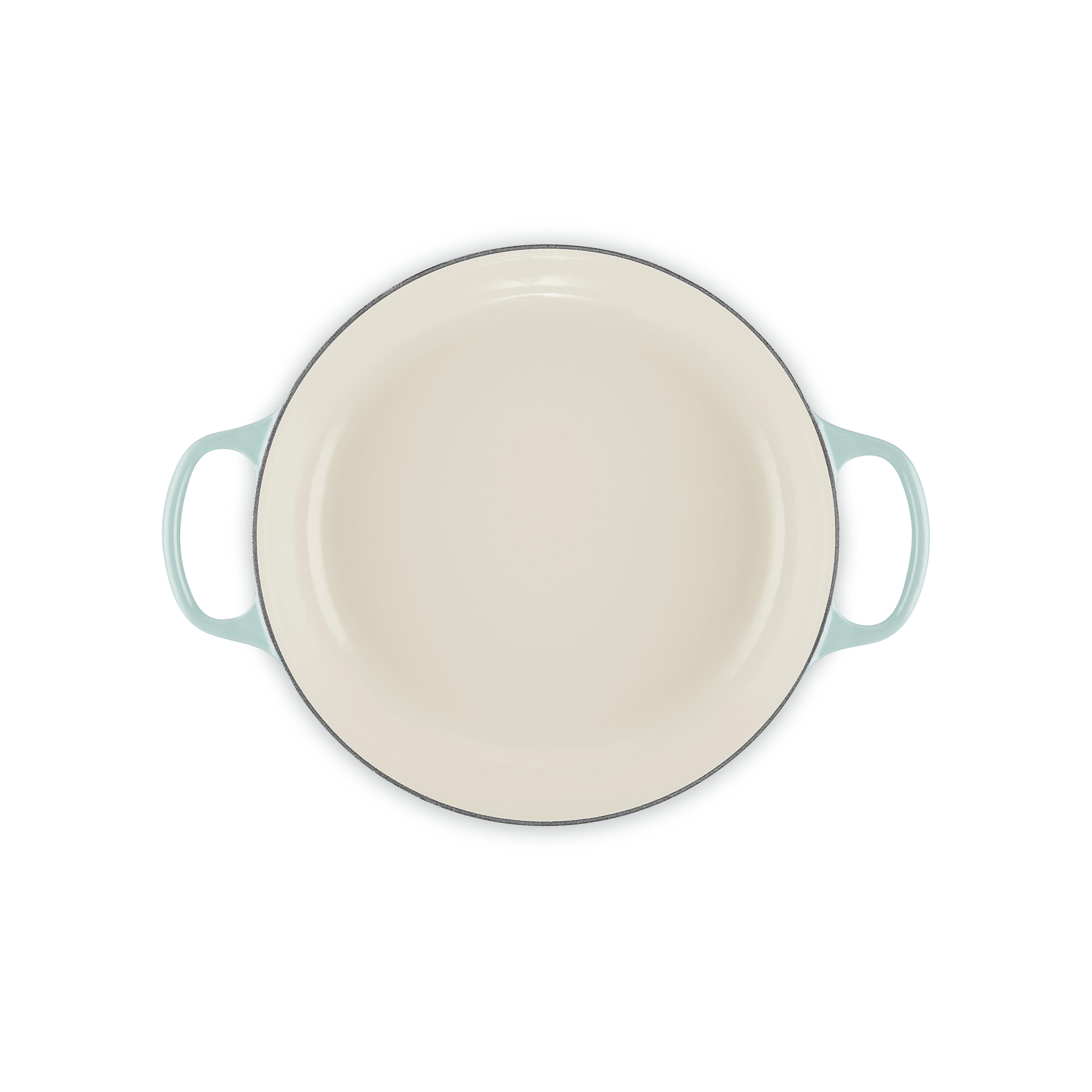 Le Creuset 3.5 L Sea Salt Shallow Braiser (30 cm) Interior