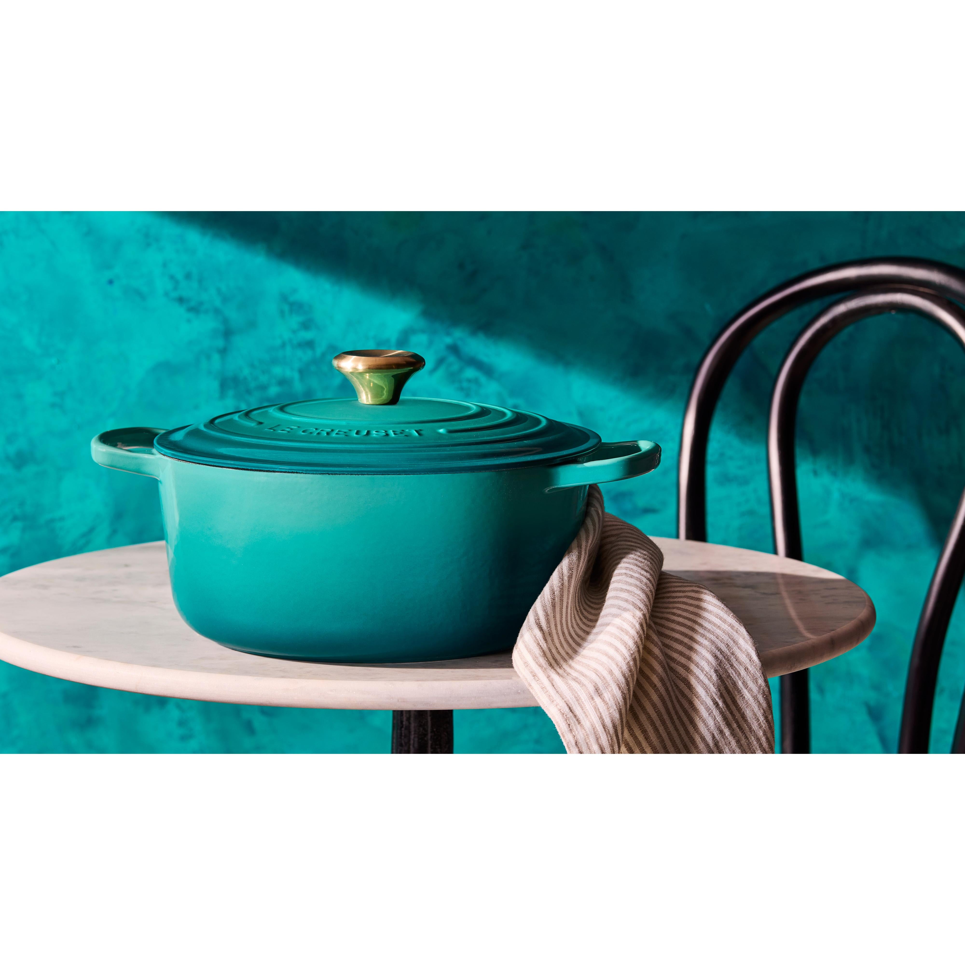 Le Creuset 5.3L Bleu Riviera French/Dutch Oven (26cm) tea towel