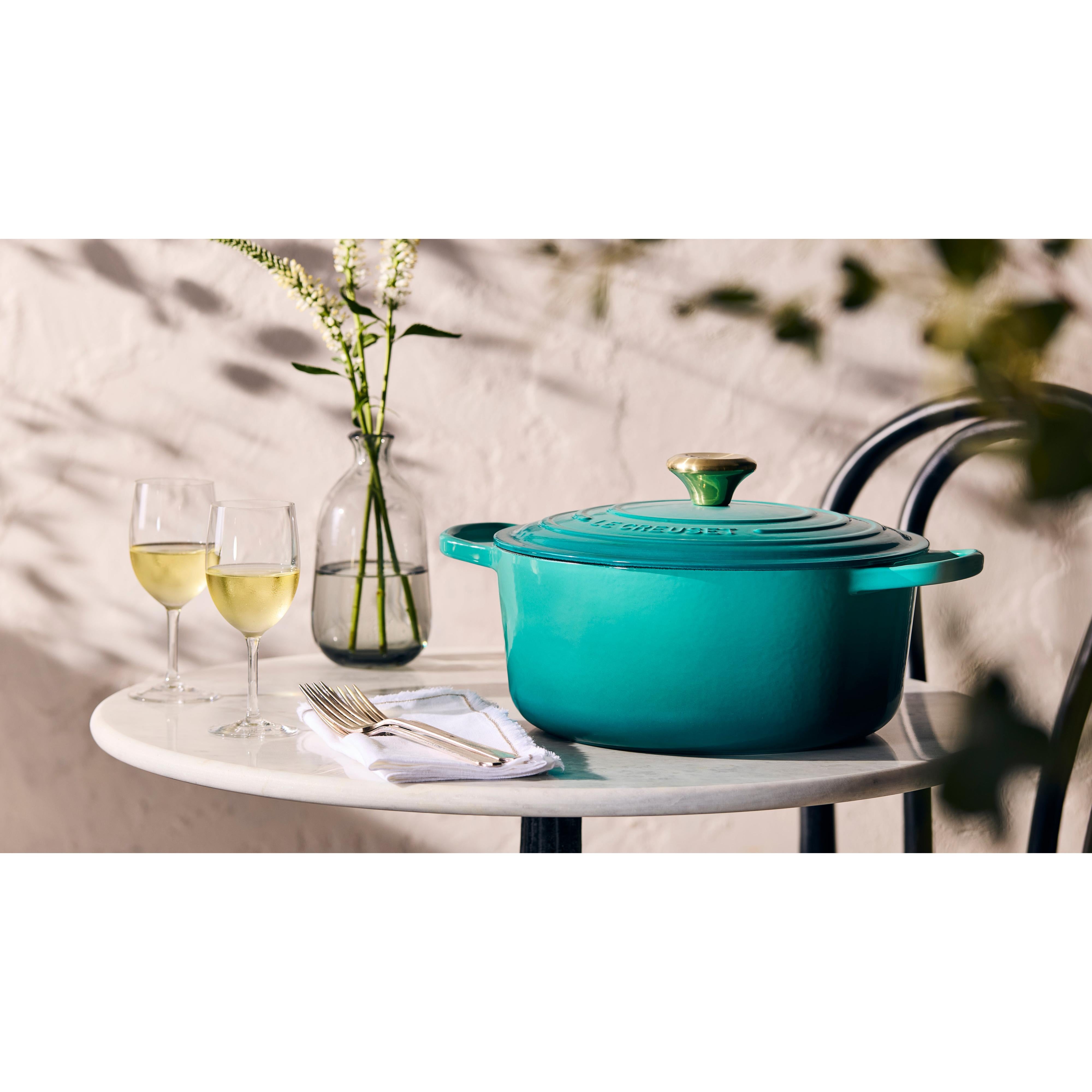 Le Creuset 5.3L Bleu Riviera French/Dutch Oven (26cm) chair