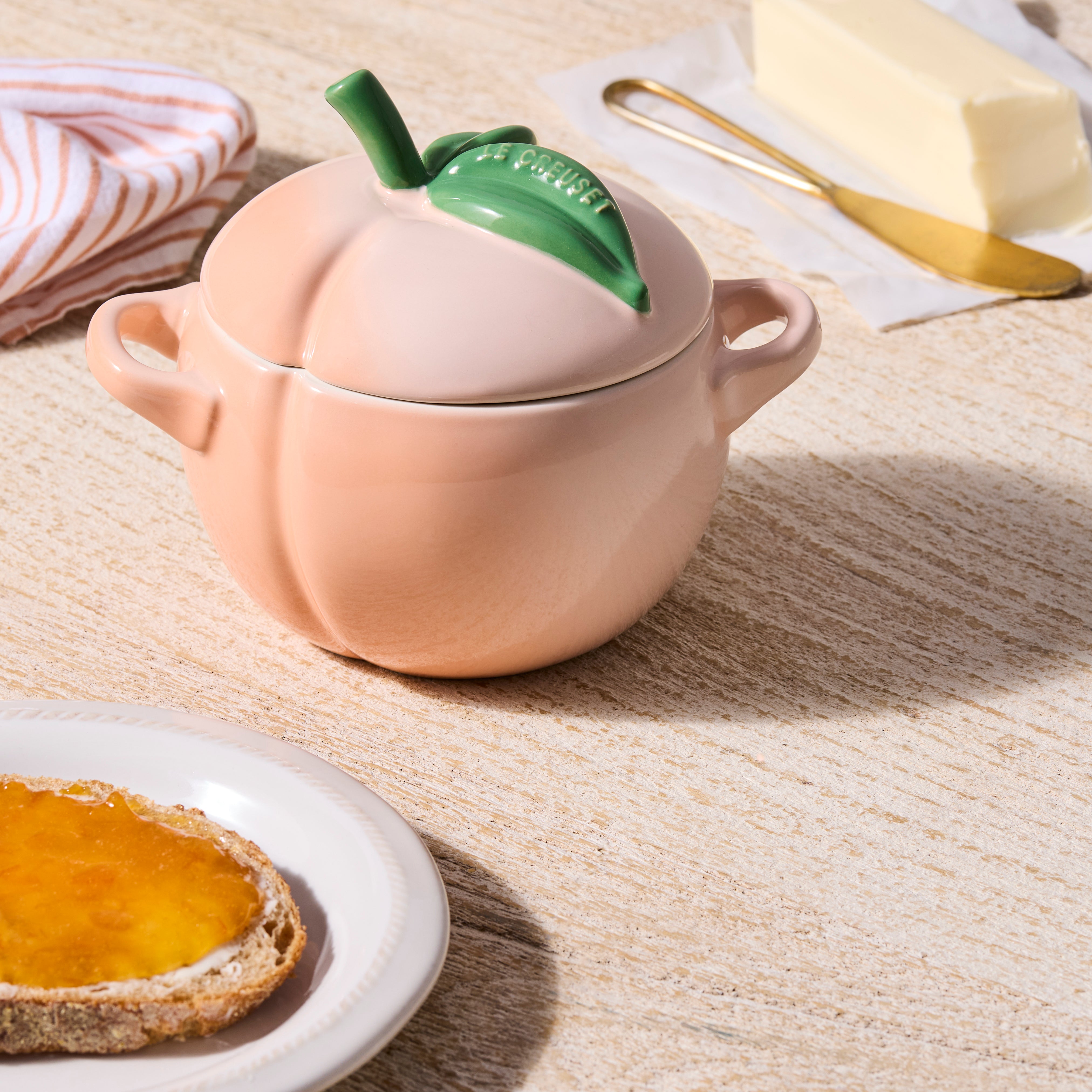 Le Creuset Limited Edition Peach Mini Cocotte 0.57 L Stoneware Peach Spread