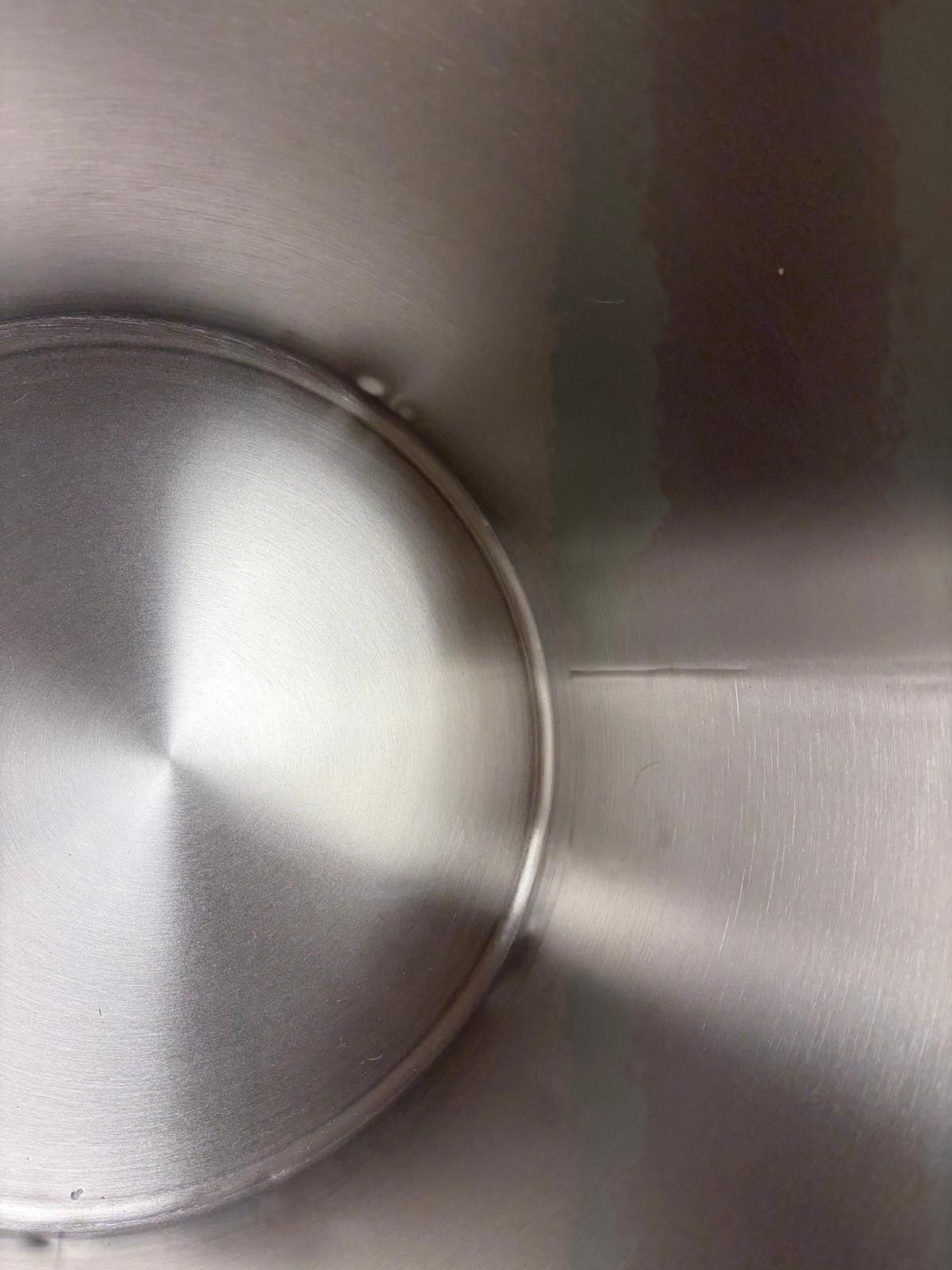 New Commercial Quality Stainless Steel Pot - 71 L / 75 Qt #SP044545 Dented Sides - Open Box
