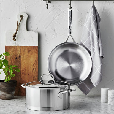 Demeyere Atlantis 7 Collection 3 Piece Set 18/10 Stainless Steel 5.2L/24 cm Saucepot and Fry Pan 24 cm / 9"