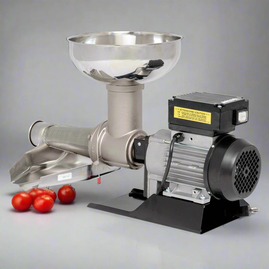 Fabio Leonardi tomato machine with tomatoes