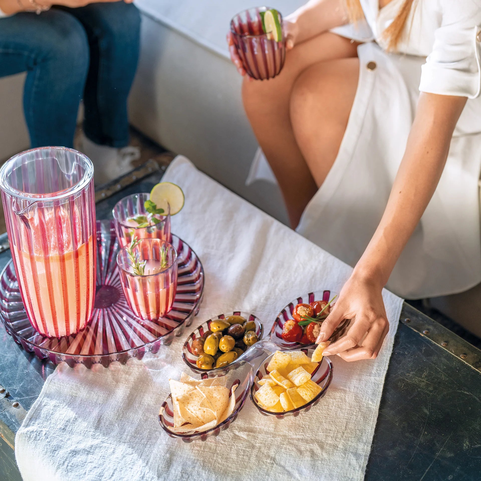 Guzzini Set of 2 Hors D’Oeuvres Dishes Dolce Vita Amethyst Purple 2 Parts
