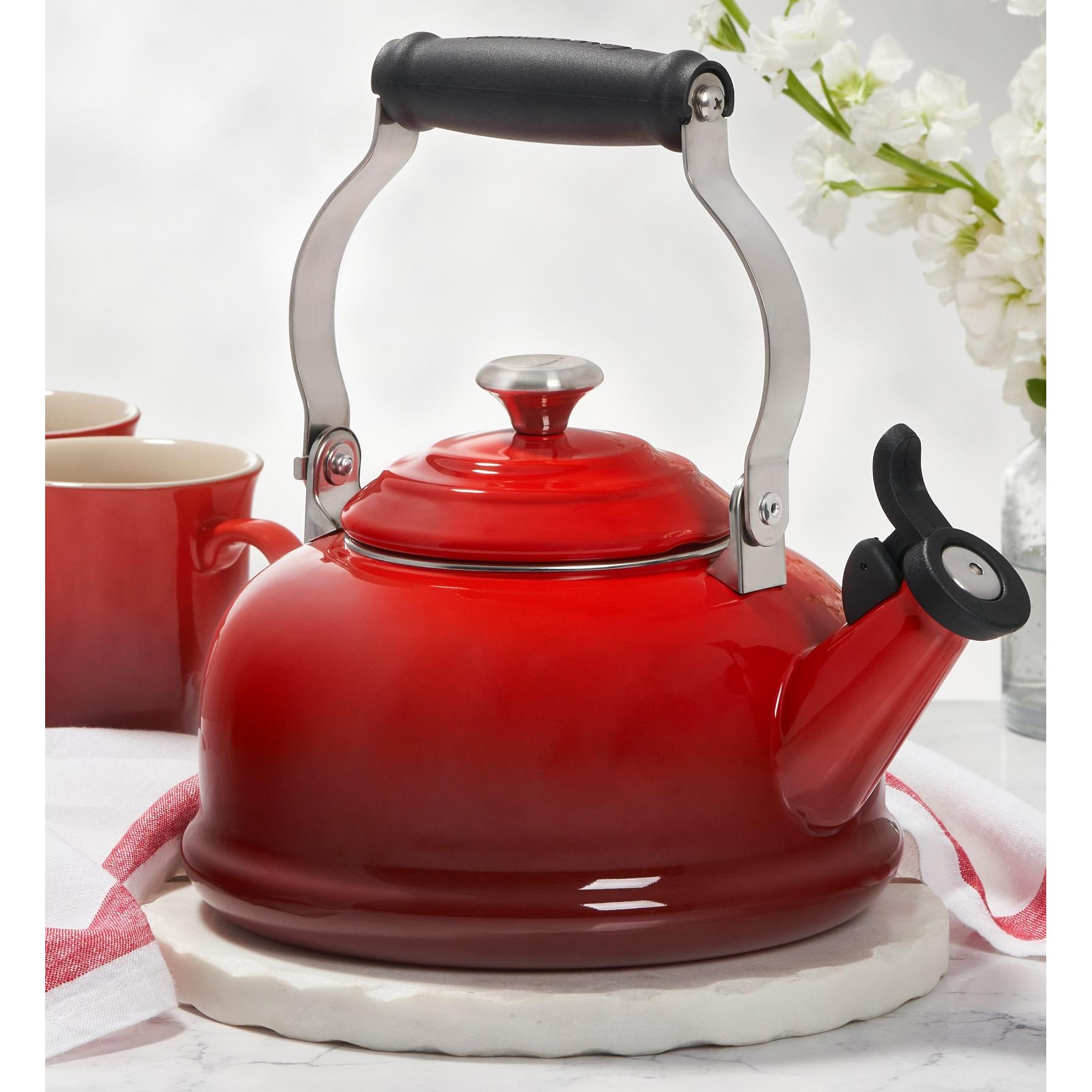 LE CREUSET ケトル赤1.6L Le Creuset - 1.6L Cherry Red Classic Whistling Kettle