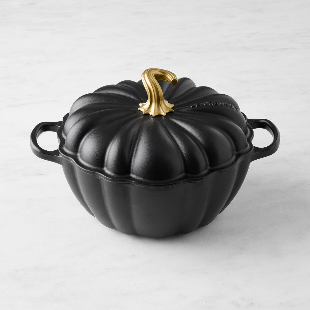 Le Creuset - 3.7L Pumpkin Cocotte Matte Black Licorice (24 cm)