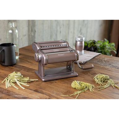Marcato Atlas+ Powder Pink Pasta Maker 150mm /6" Made in Italy - Includes Lasagna, Fettuccine, Tagliolini/Spaghetti +
