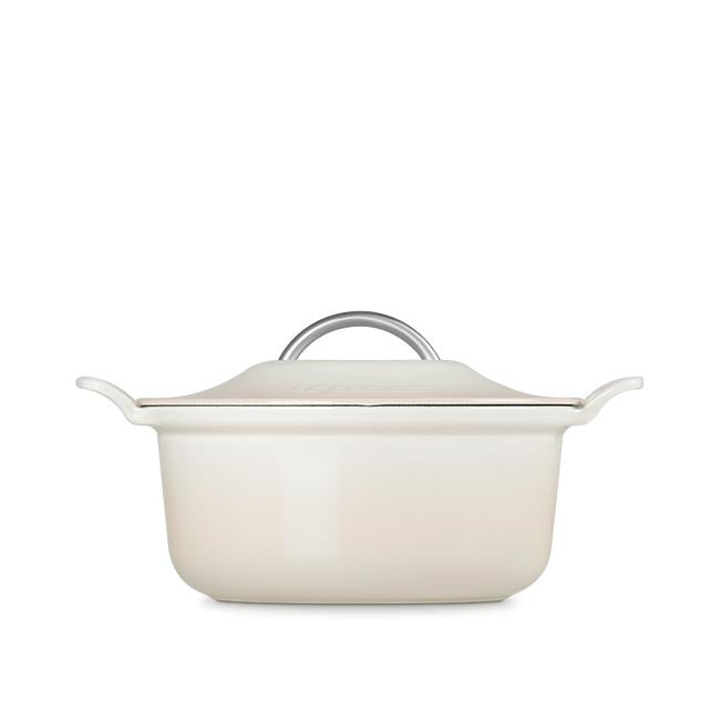 Le Creuset - 4.6 L Meringue Modern Heritage Round Dutch Oven Side