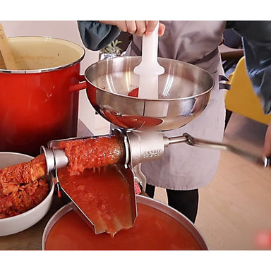 The Genuine Italian Tomato Press Super Qulliver Cookcase Suction