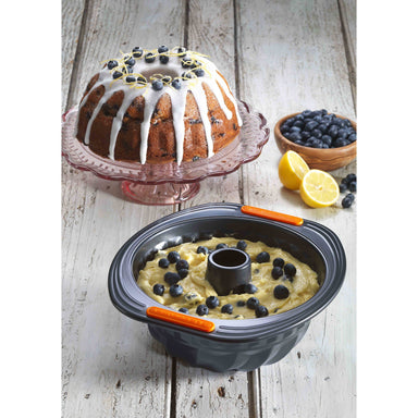https://www.consiglioskitchenware.com/cdn/shop/products/Le-Creuset-Toughened-Non-Stick-Bundt-Pan-Blueberry-Cake_384x384.jpg?v=1636563867