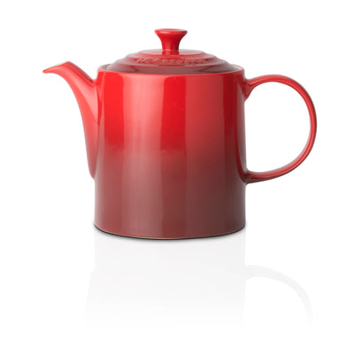 Le Creuset Grand Teapot Cherry Red / Cerise 1.3L