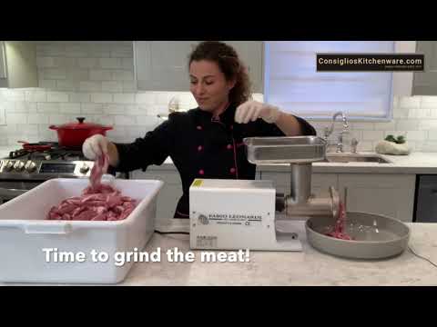 How to make sausage with Fabio Leonardi MR0 1/2 HP SP3 Tomato Machine + #12 Meat Grinder